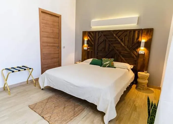 招待所 Adventor Eco-suites 4*