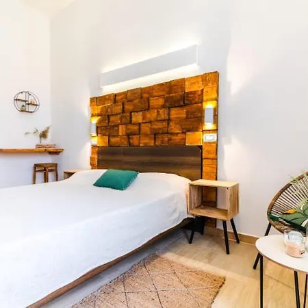 Adventor Eco-suites 4*